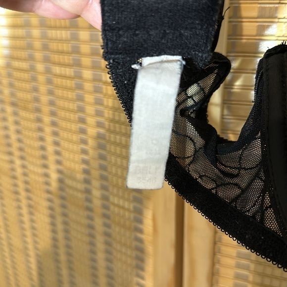 Black Satin and Mesh Jacquard Print Underwire Bra Brand Unknown See Measurements - Picture 15 of 16
